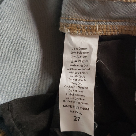 Crescent Drive Denim - Picture 7 of 8